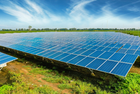 Smart Homes, Smarter Savings: How Solar Panels and Self-Storage Help You Maximize Space and Cut Costs